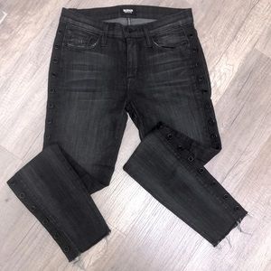 HUDSON LUNA MIDRISE CROP RAW HEM Black lined matte grommets along the leg Size25